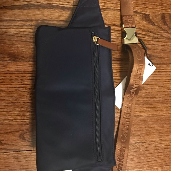 Calvin Klein Fanny pack - Picture 2 of 4